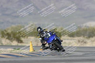 media/Jan-15-2026-Racers Edge (Thu) [[dfebeb70ab]]/2-A Group/Session 5 (Turn 5)/